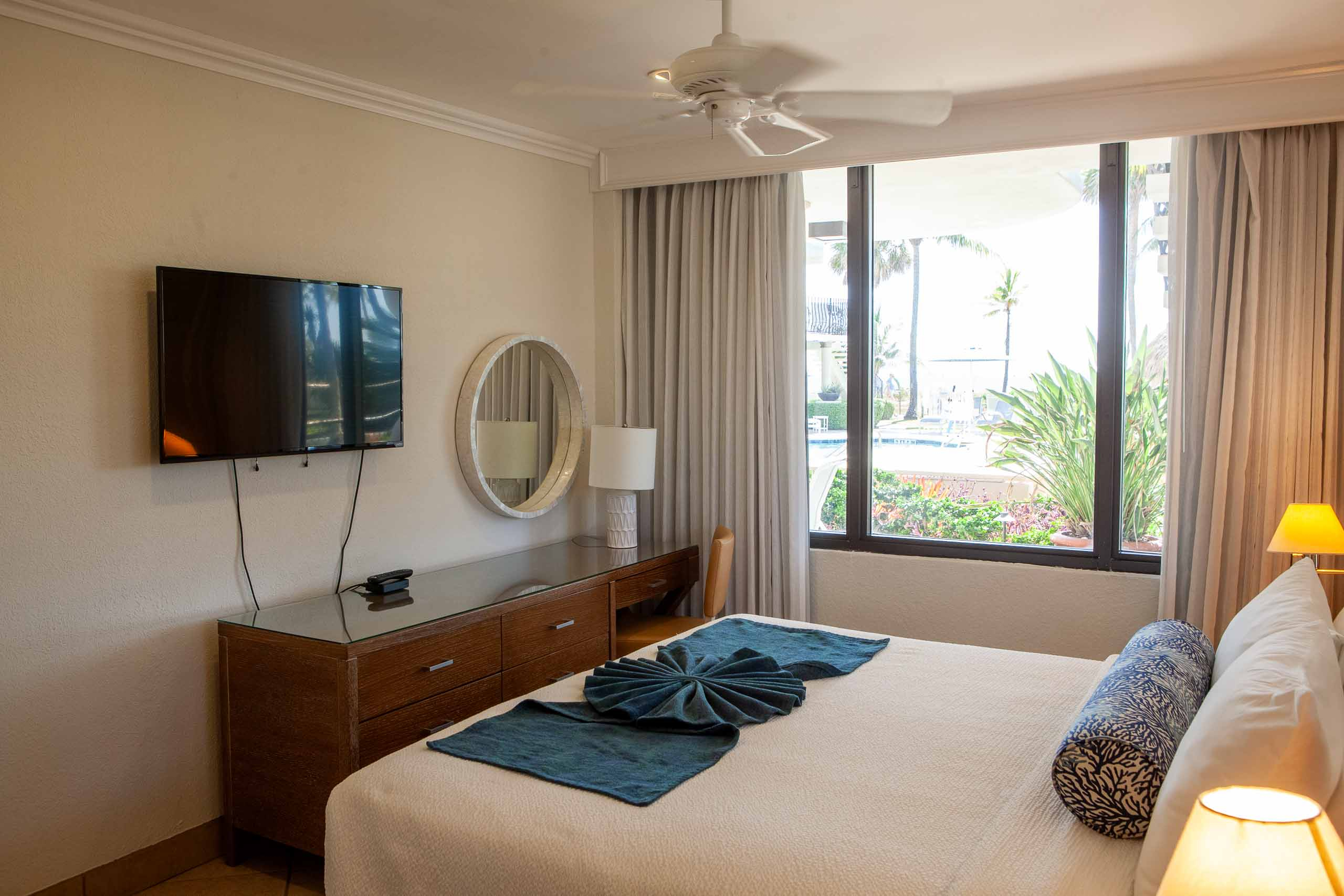 Room 19 — One Bedroom, Ocean View