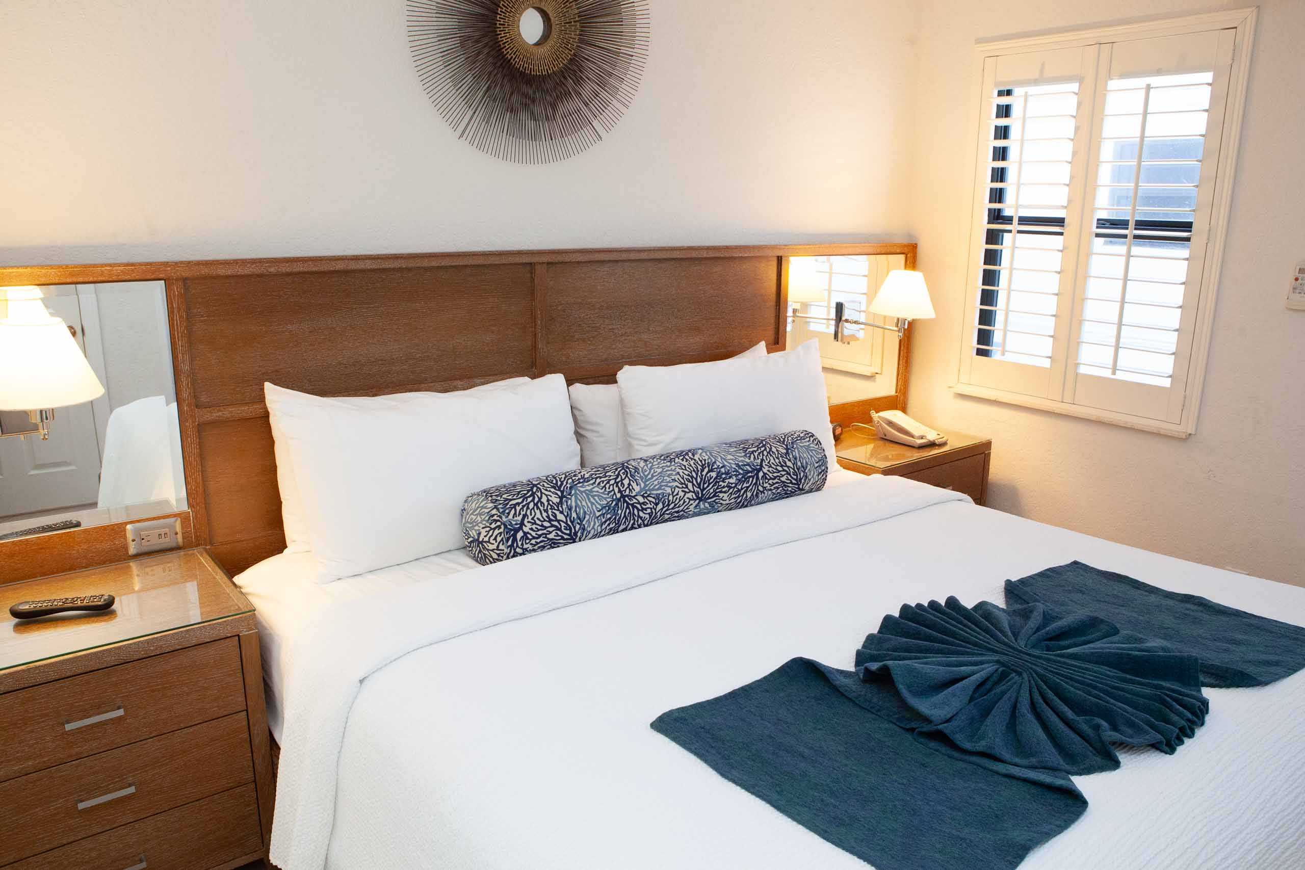 Room 22 — One-Bedroom Residence, Streetside
